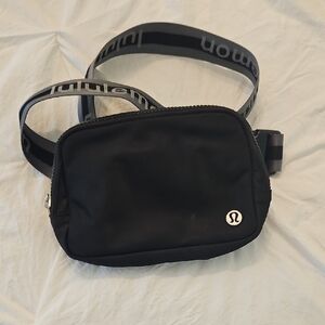 lululemon athletica black and grey crossbody belt bag